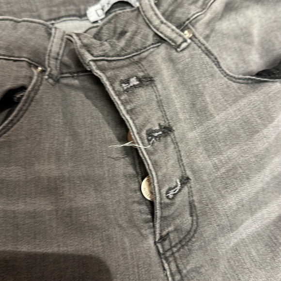 Super cute gray Dex jeans - Picture 3 of 5